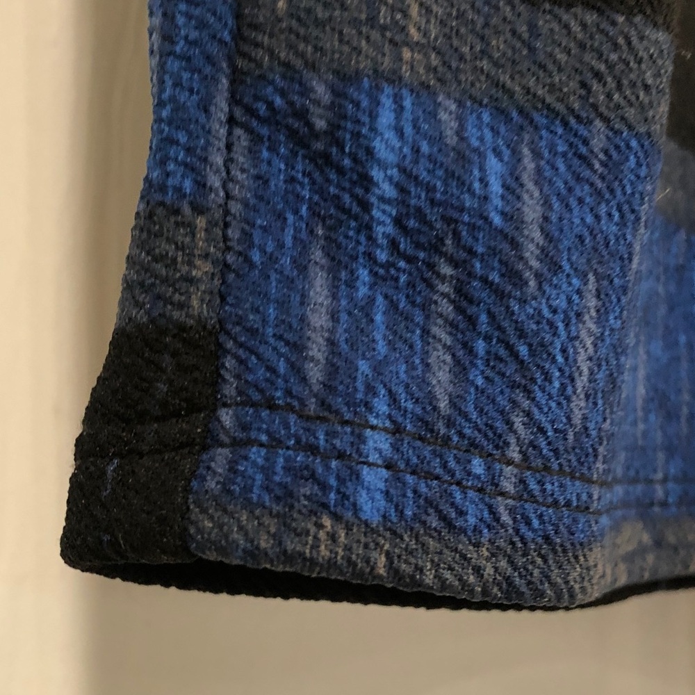 Elegant Black and Blue Striped Skirt - Picture 5 of 10